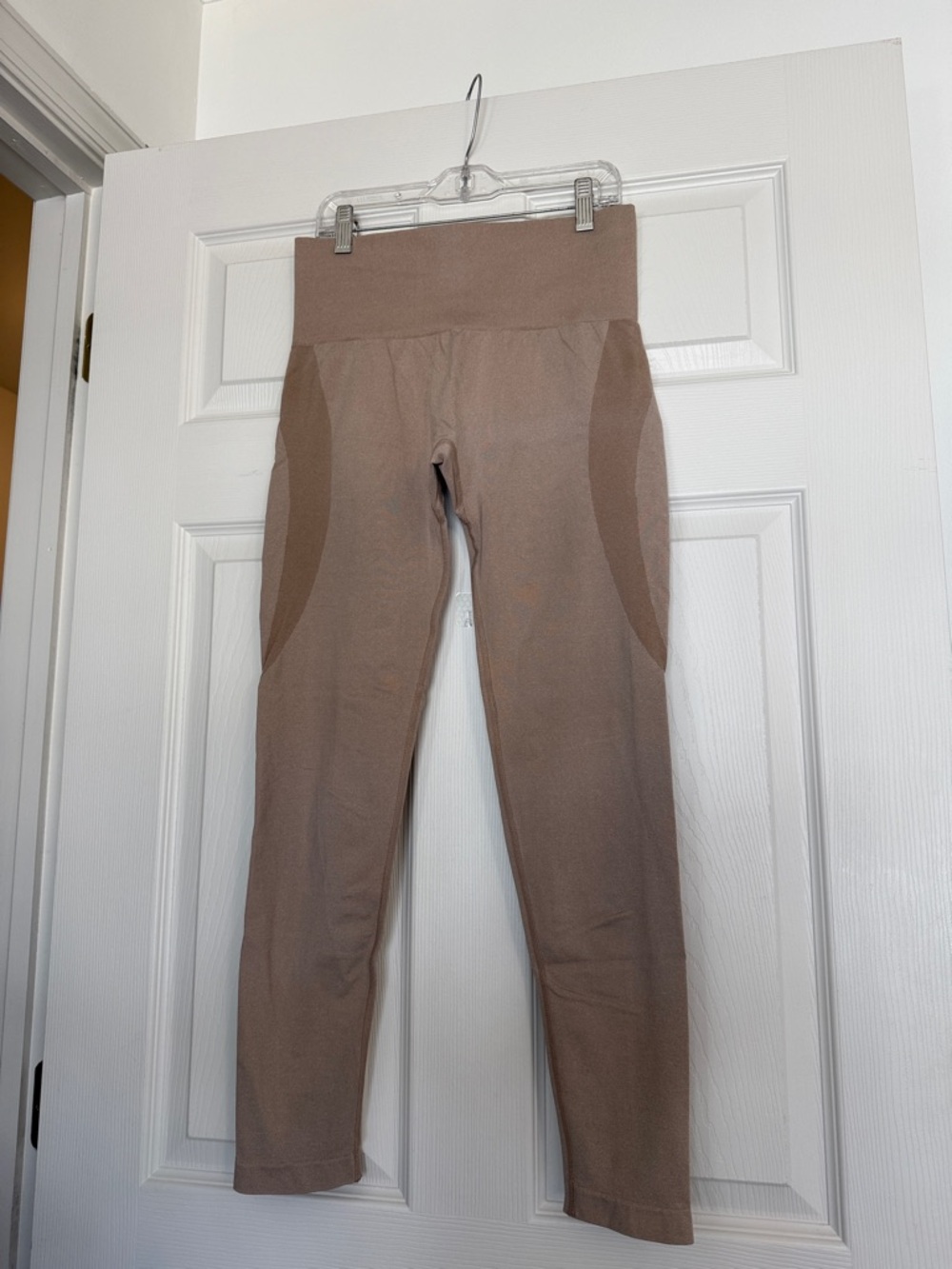 NVGTN Beige Contour Seamless Leggings